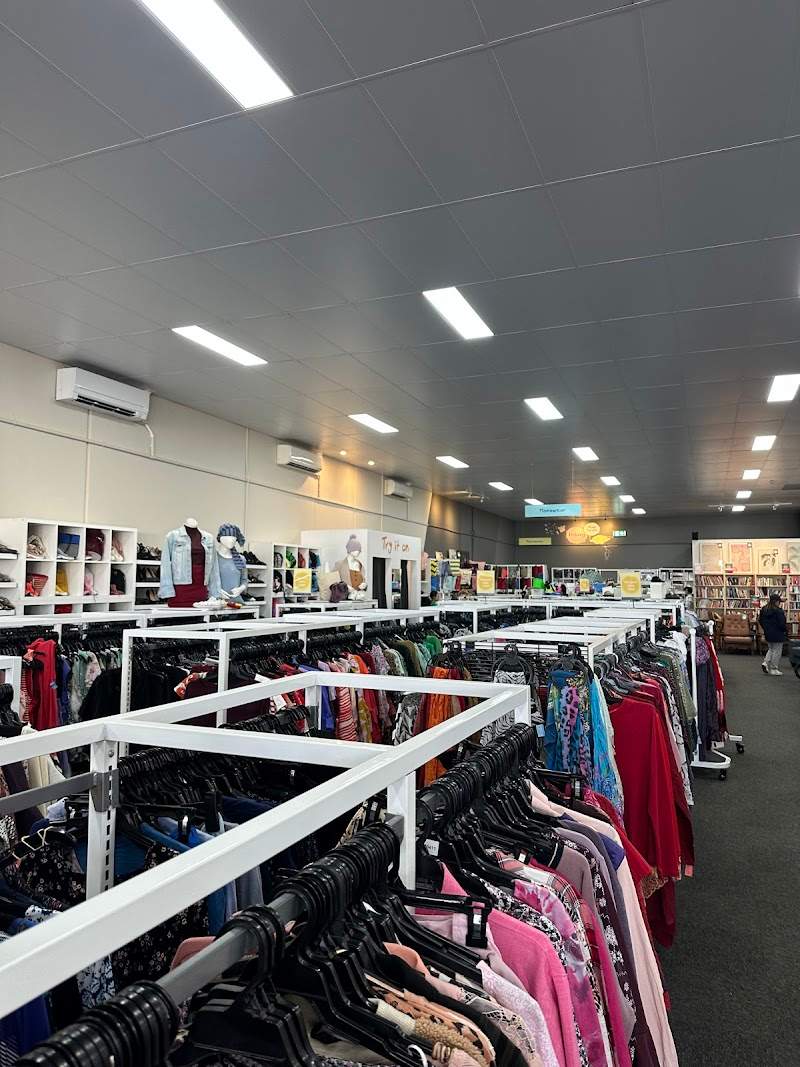 Check out Vinnies Hoppers Crossing in HOPPERS CROSSING