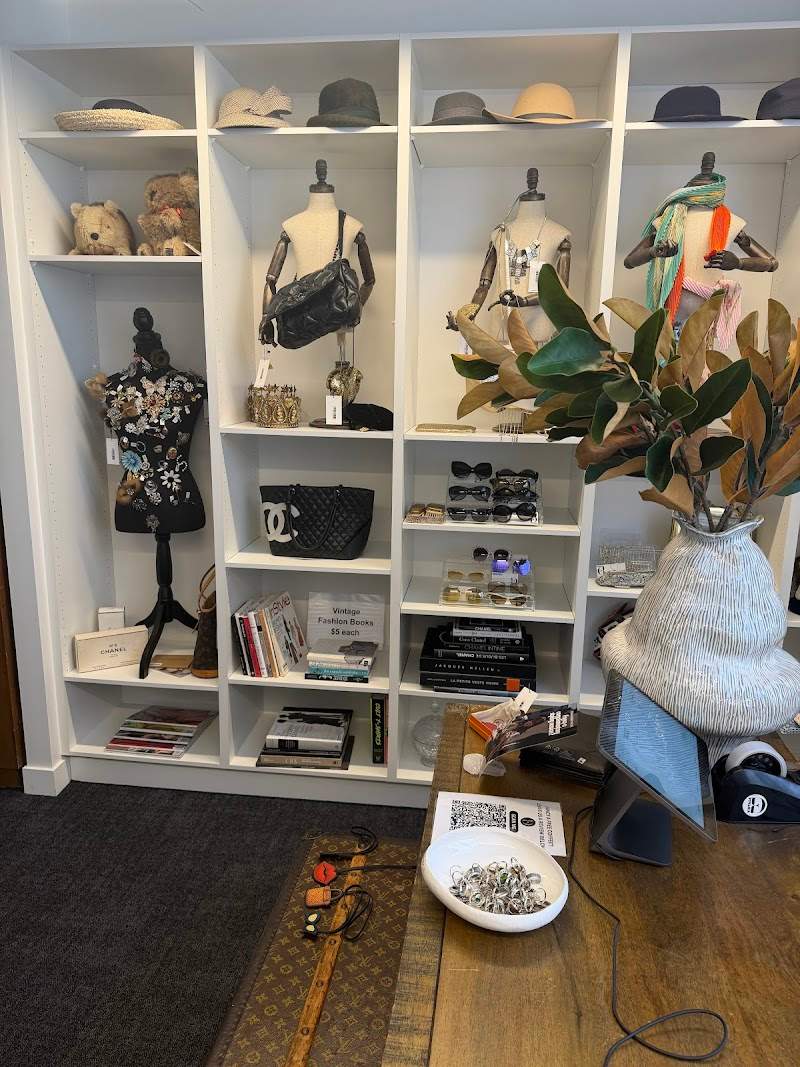 Check out Donna Forbes Vintage in Darlinghurst