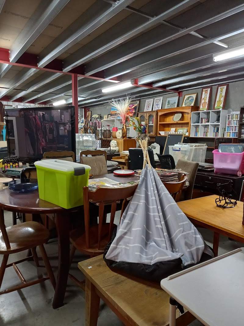 Check out Lifeline Shop Grovedale in Belmont