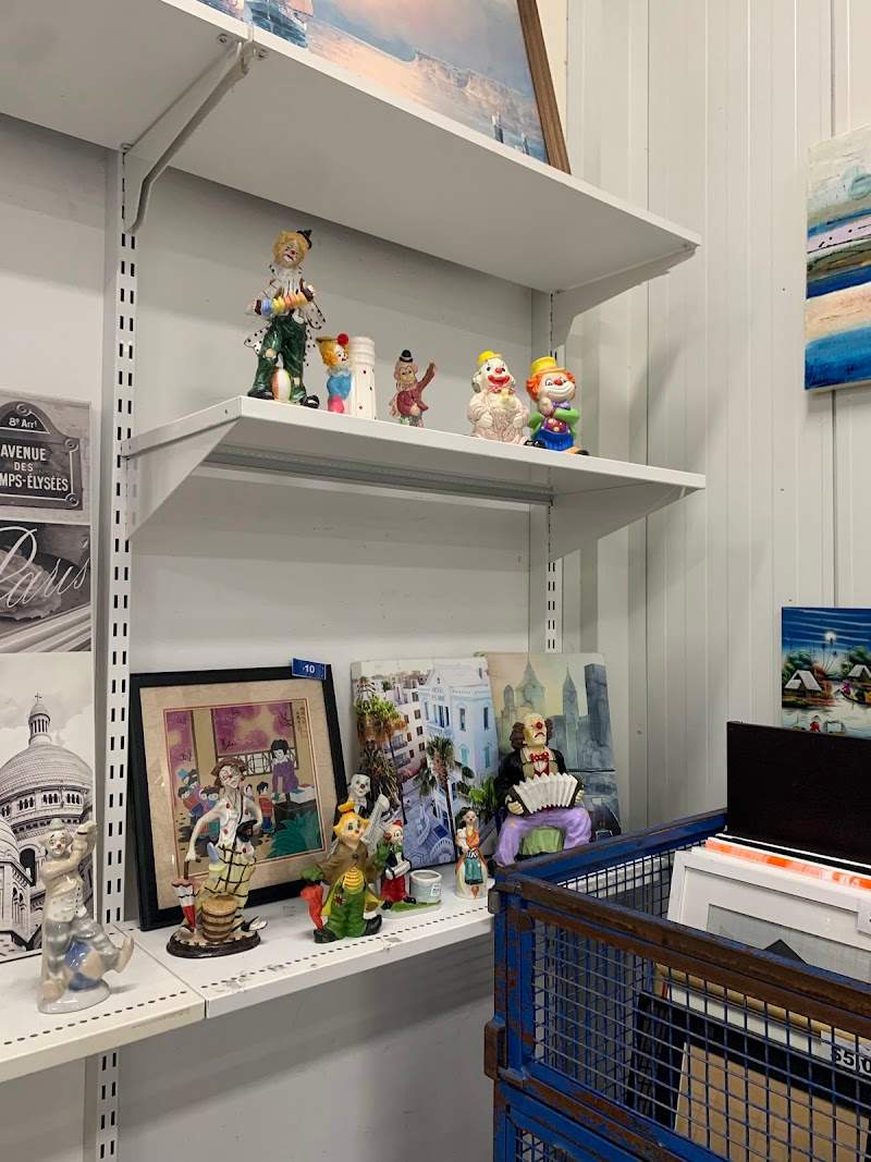 Check out Vinnies Wyong Howarth Street in WYONG