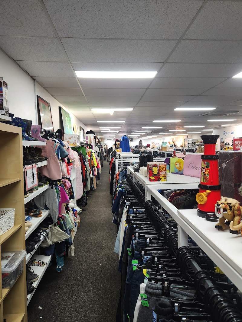 Check out Vinnies Hampton in HAMPTON