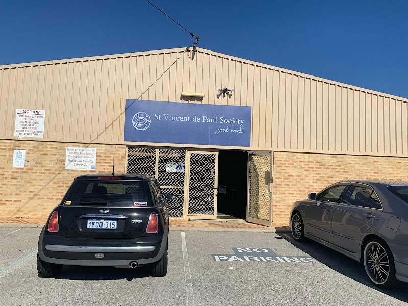 Check out Vinnies Rockingham Outlet in Rockingham
