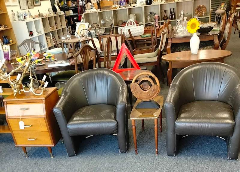 Check out Second wind second hand shop in Moturoa