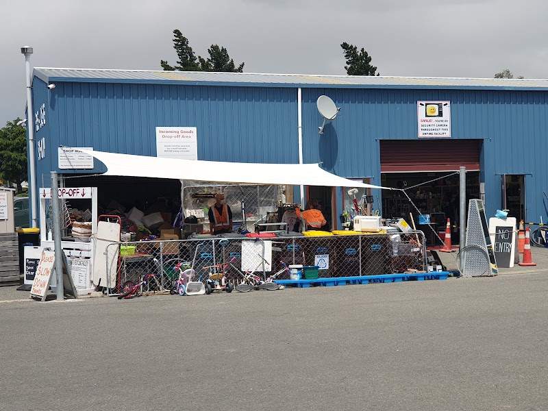 Check out Re-use Shop in Burleigh