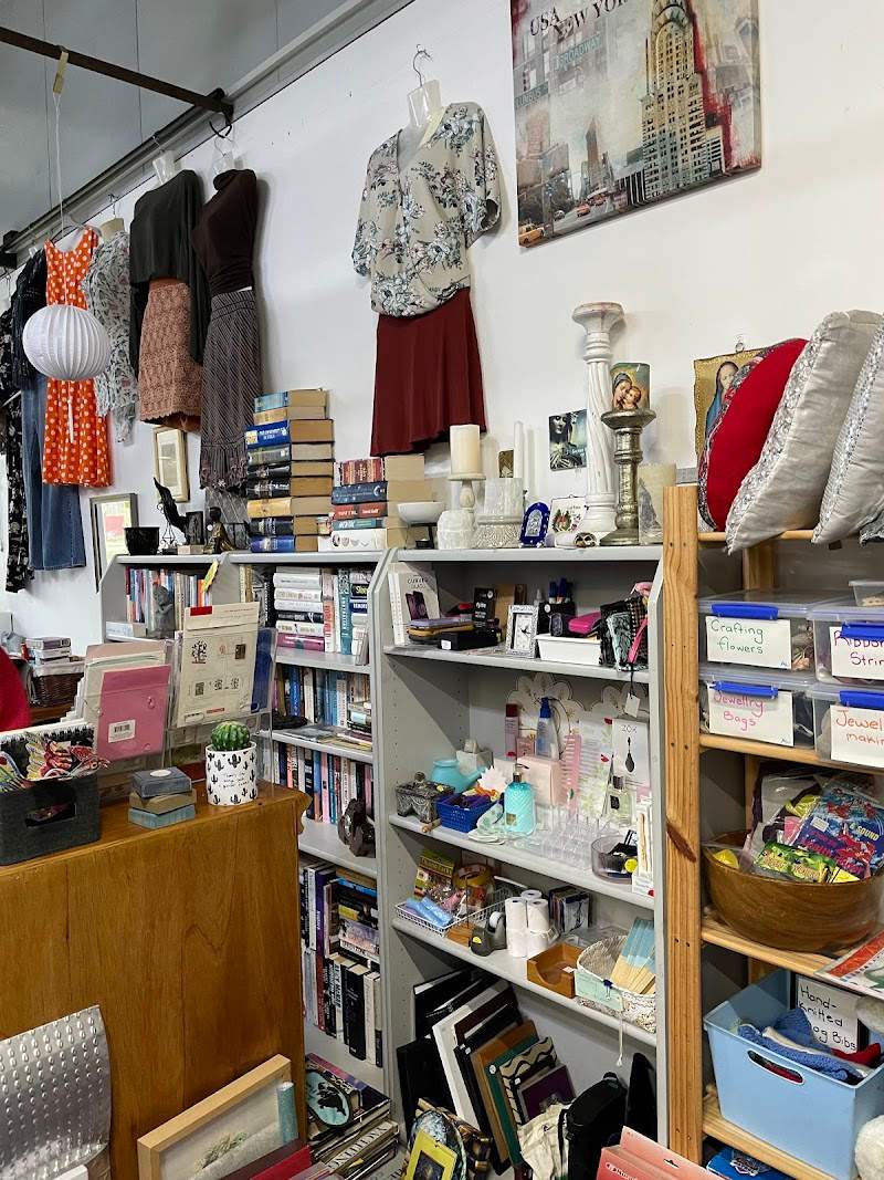 Check out Déjà New – Preloved Goods Little River in Little River