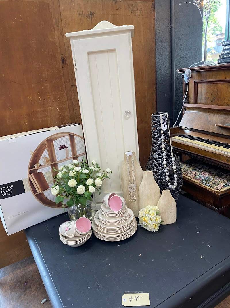 Check out Salvos Stores Watsonia in WATSONIA