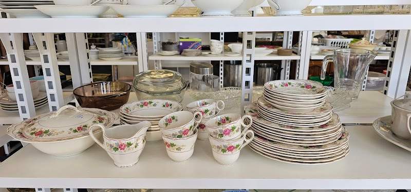 Check out Lifeline Shop Beaudesert in Beaudesert