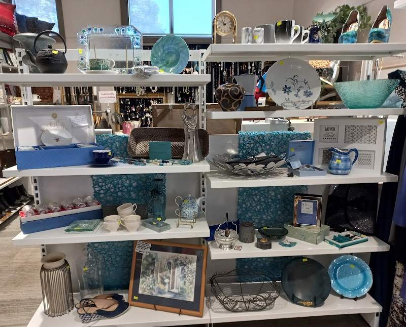 Check out Solaris Cancer Care Op Shop Cottesloe in Cottesloe