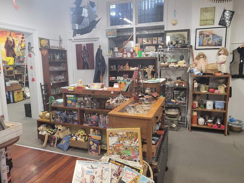 Check out Vintage goods in Whanganui