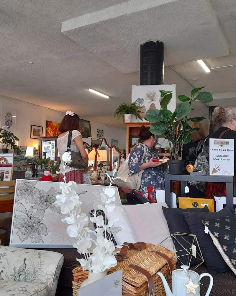 Check out Family Life: Cheltenham Opportunity Shop in Bayside Melbourne
