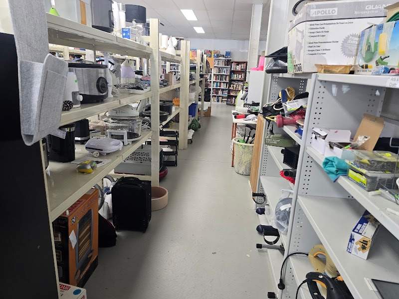 Check out Neighbours Aid – Op Shop Hervey Bay Pialba in Pialba