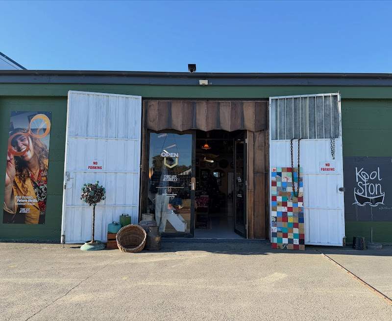 Check out Threads and Thrills Vintage in Woolston