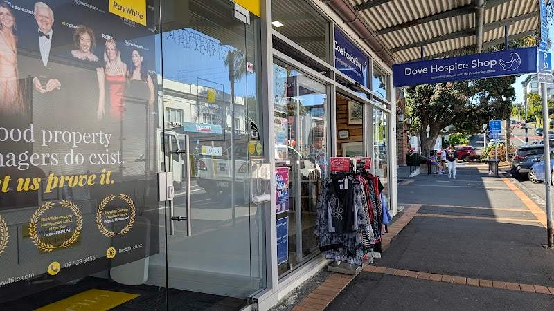Check out Dove Hospice Shop Meadowbank in Panmure