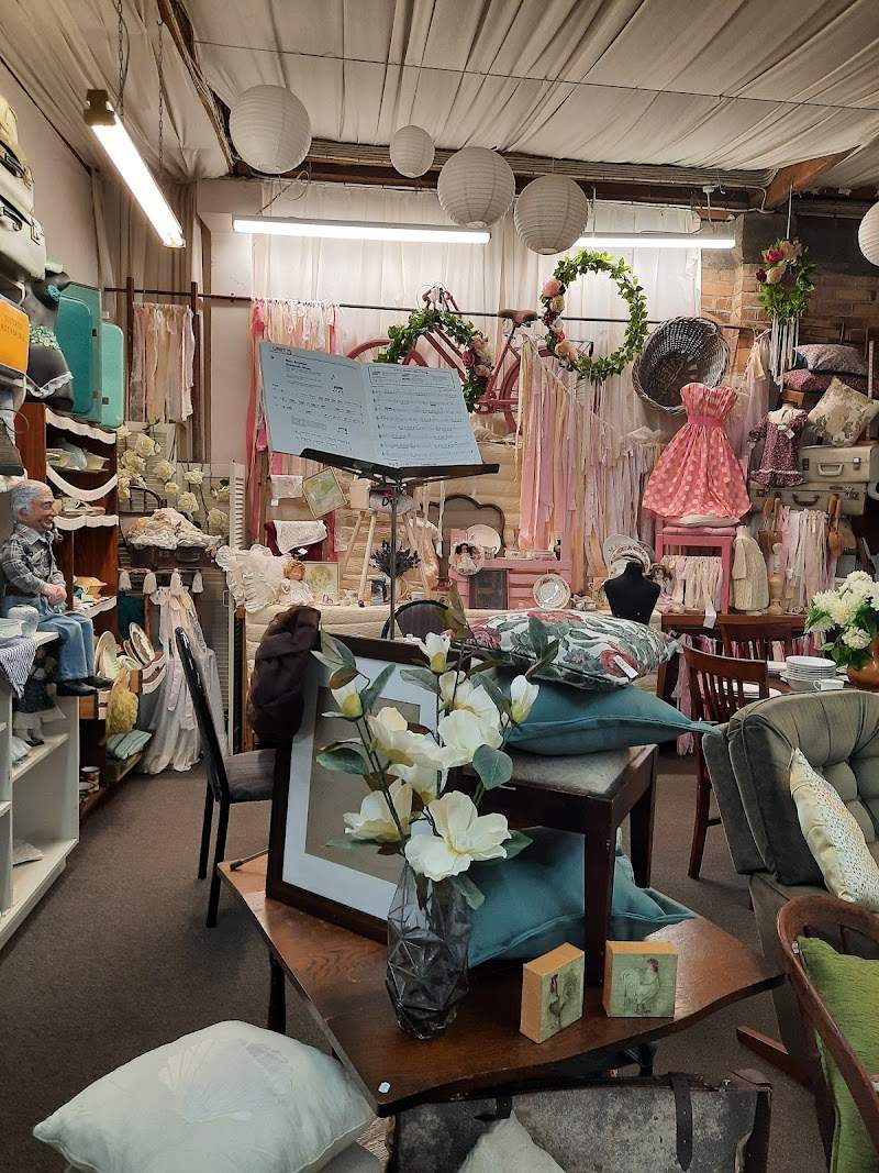 Check out St John Op Shop Paeroa in Paeroa