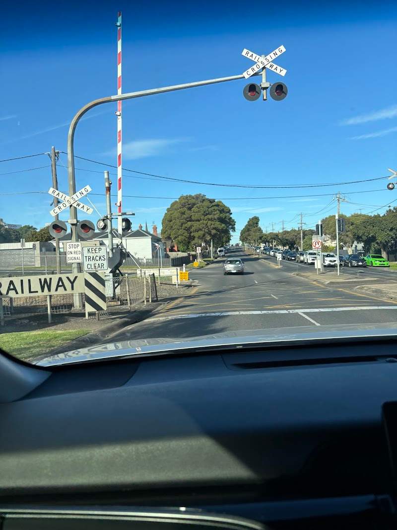 Check out Lifeline Geelong in Geelong