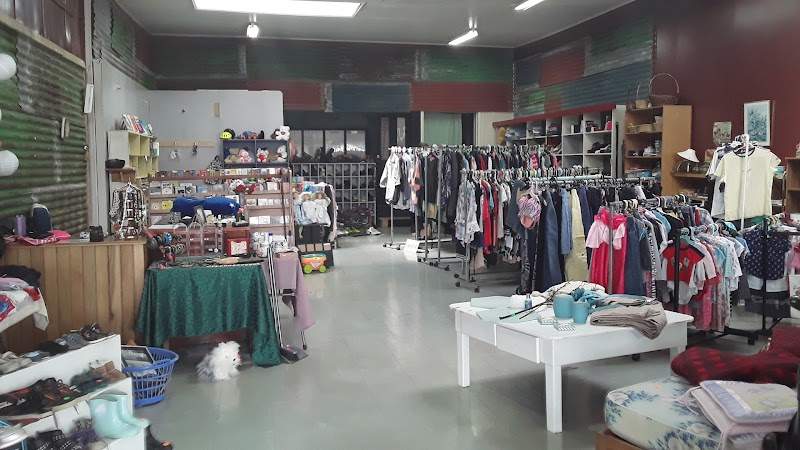 Check out Eketāhuna Opportunity Shop (Op Shop) in Eketāhuna