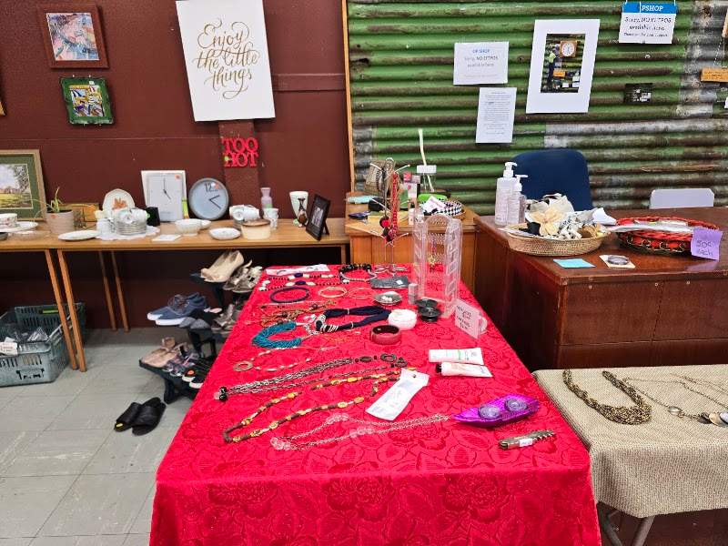 Check out Eketāhuna Opportunity Shop (Op Shop) in Eketāhuna