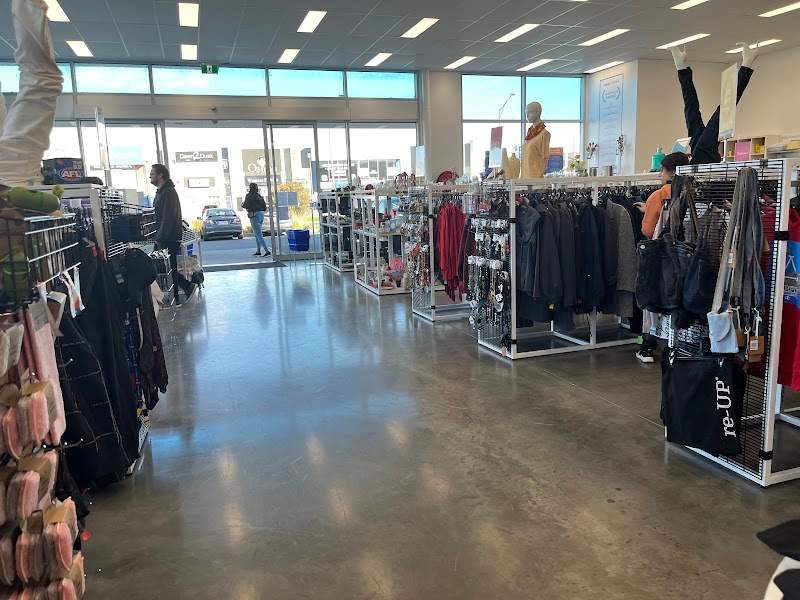 Check out Vinnies Coolaroo in COOLAROO