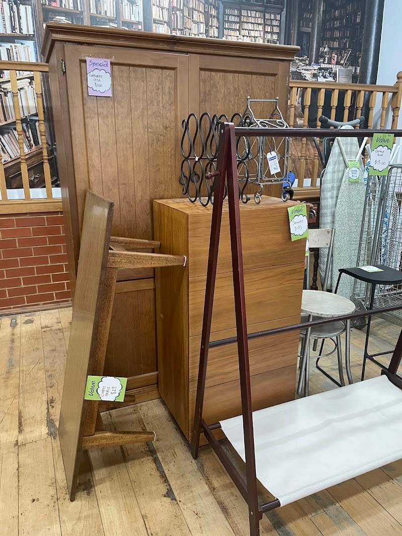 Check out Vinnies Thornbury in THORNBURY