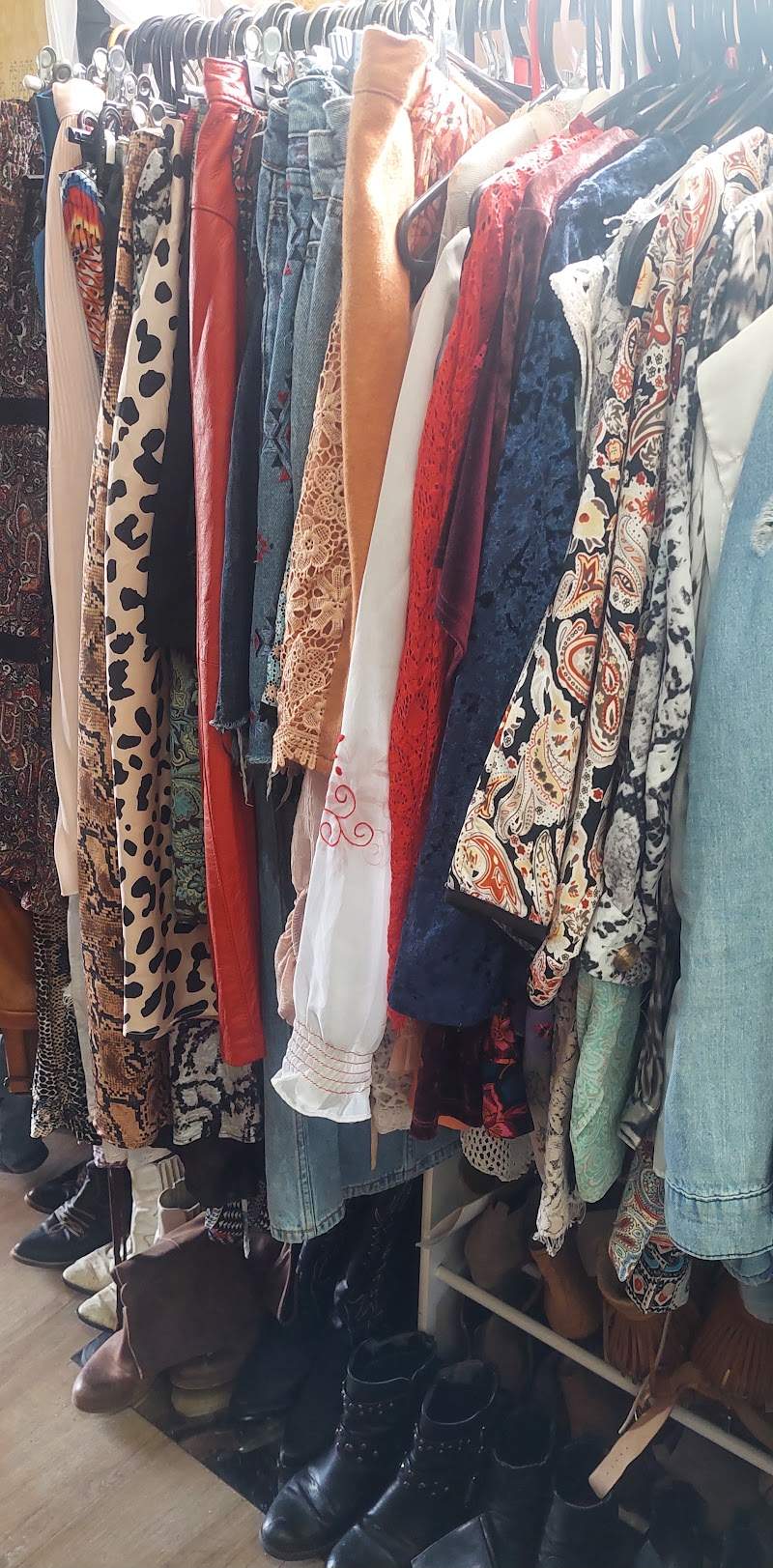 Check out Jenny's Joint Recycled Fashion Boutique in Pōhara
