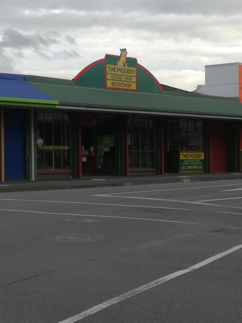Check out Piggery Secondhand Book Shop in Whangārei