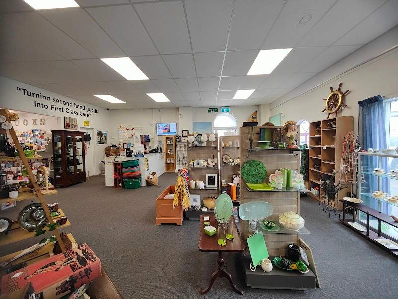 Check out Waipuna Hospice Shop Mount Maunganui in Mount Maunganui