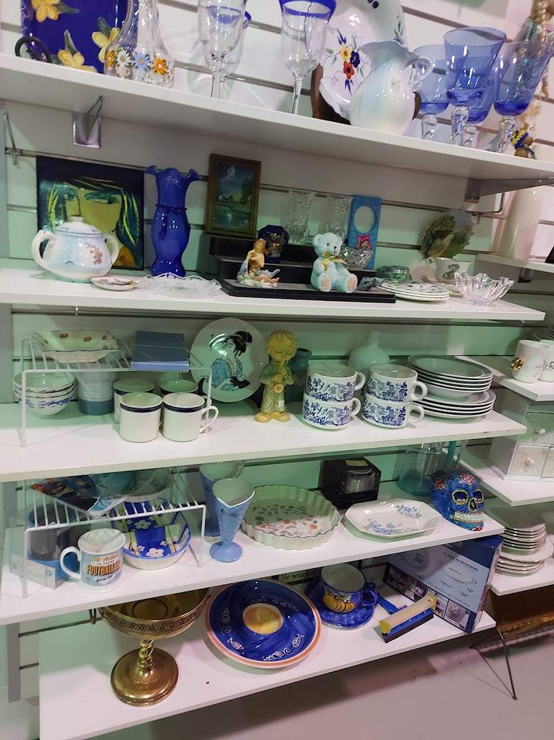 Check out Salvos Stores Thornlie in THORNLIE
