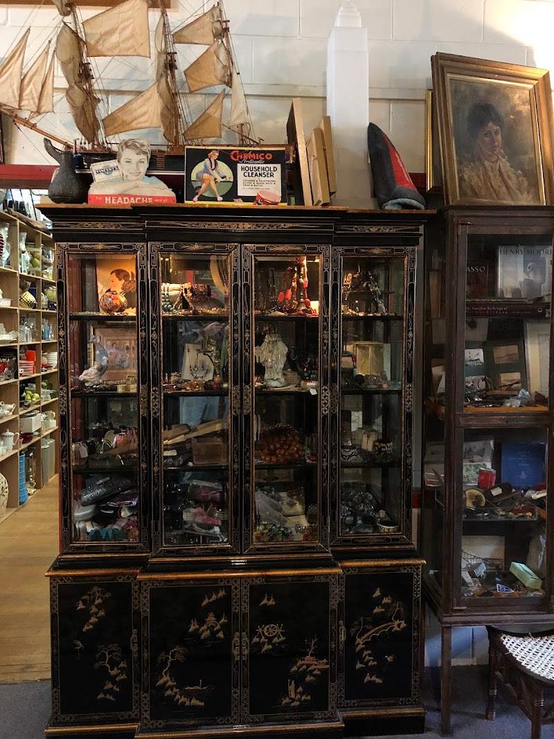 Check out Memento Vintage & Antiques in Katoomba