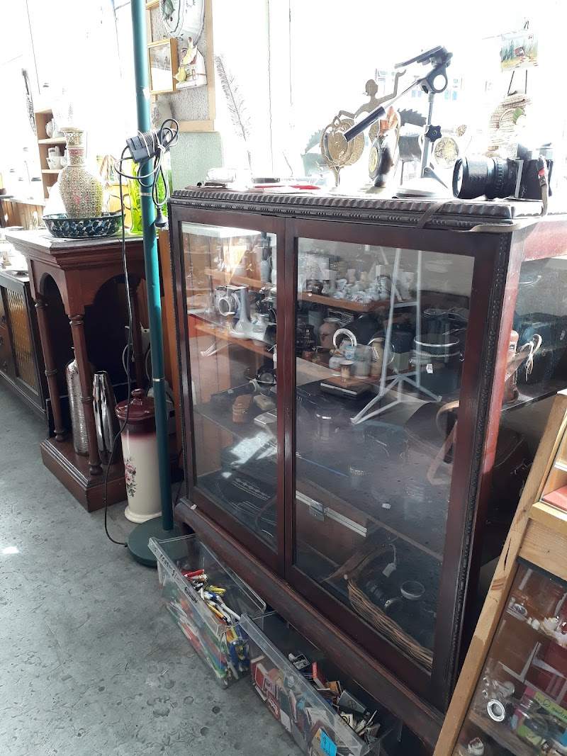 Check out Somebody's Treasures in Murchison