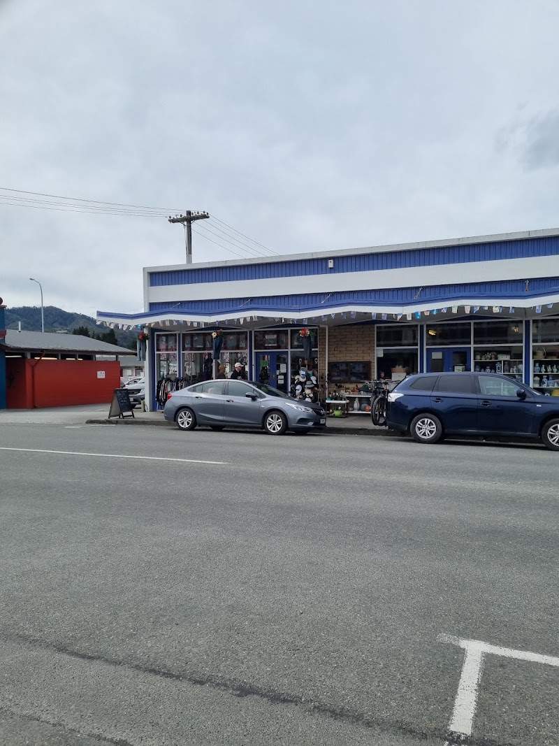 Check out Somebody's Treasures in Murchison