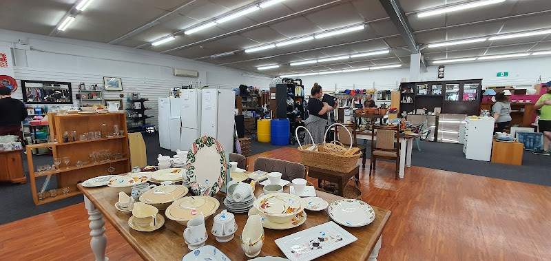Check out Te Omanga Hospice Shop Upper Hutt in Upper Hutt