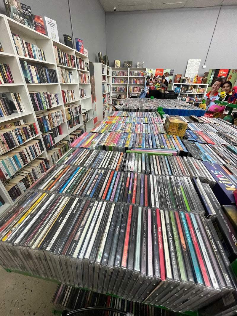 Check out 1-World Charity Shop Beenleigh in Beenleigh