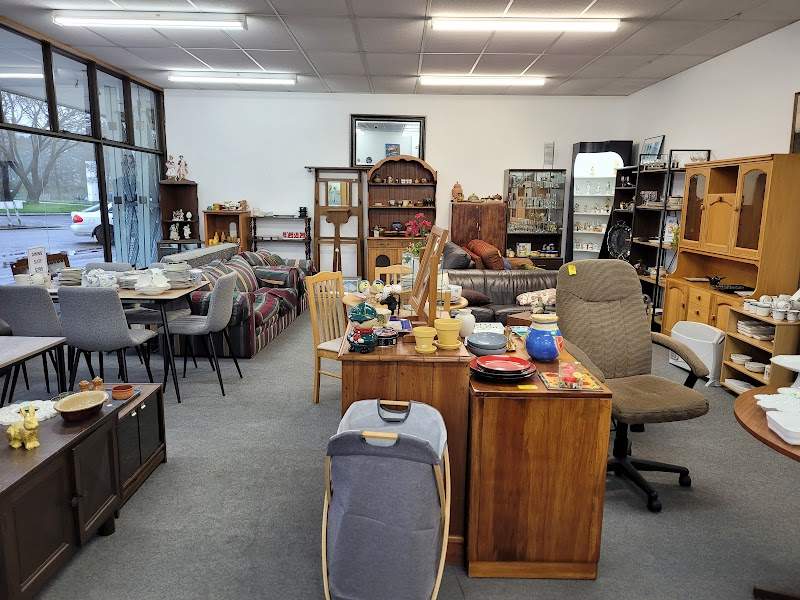 Check out Te Omanga Hospice Shop Wainuiomata in Wainuiomata