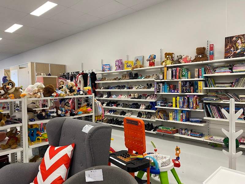 Check out Salvos Stores Tarneit in TARNEIT