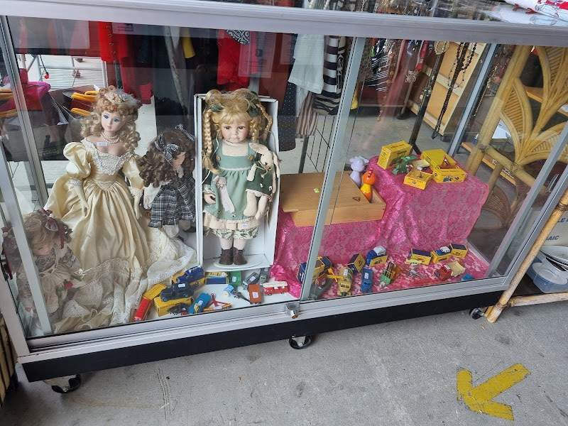 Check out Geebung Treasure Trove in Geebung